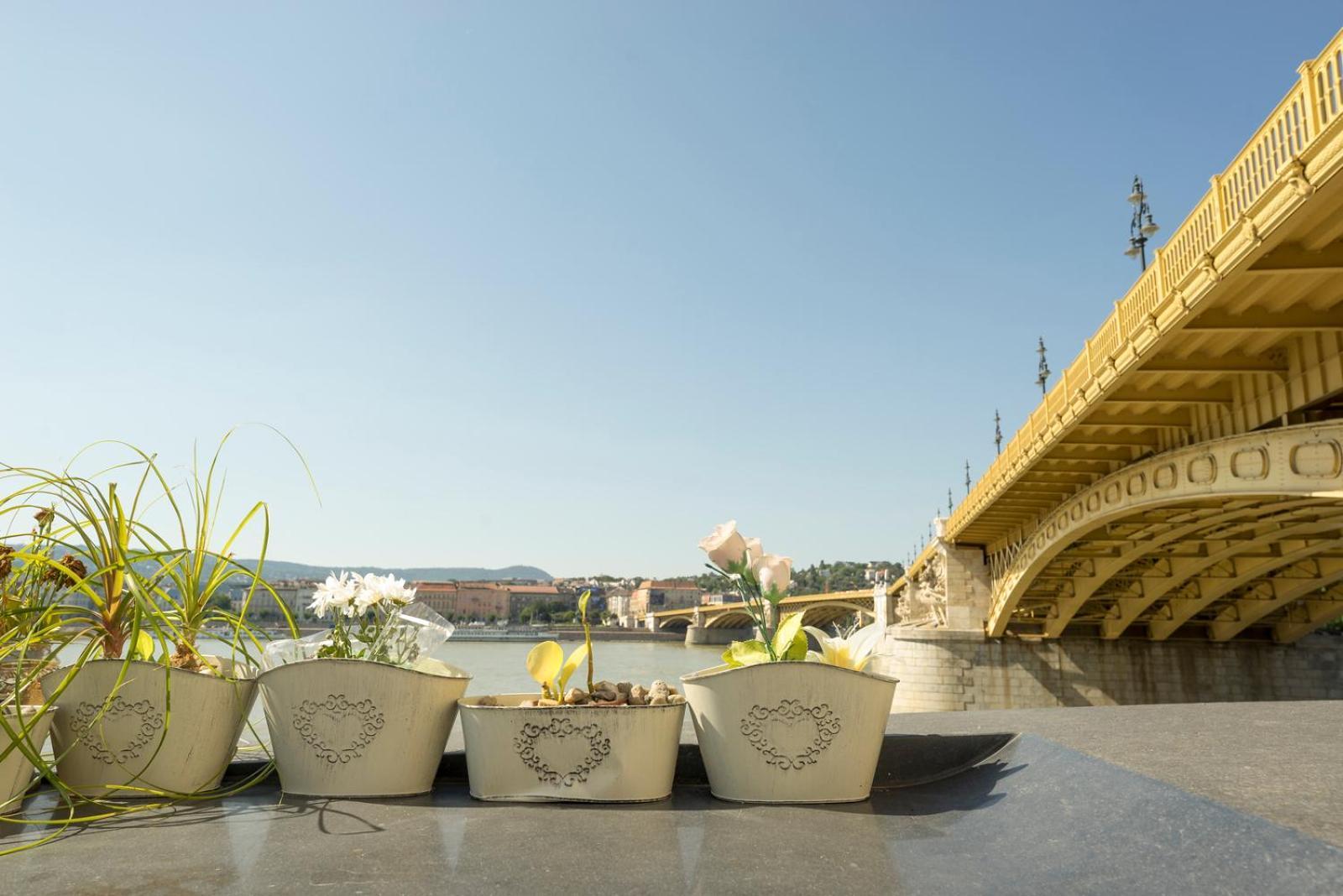 Unique Studio At The Danube With Aircon بودابست المظهر الخارجي الصورة